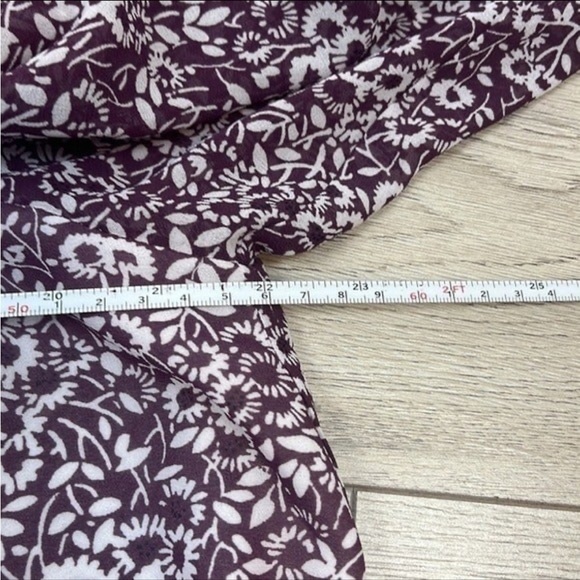 Loft Purple & White Floral Off The Shoulder Top Size M - Picture 7 of 9